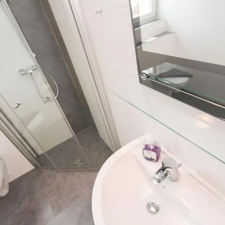 Kerstins-muehlenplatz Greetsiel